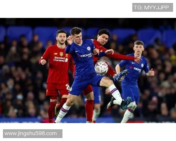 杭州足球队在世界锦标赛中的默契配合与战术分析 杭州足球队在世界锦标赛中的默契配合与战术分析