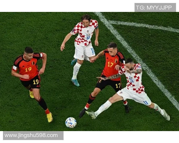 深圳羽毛球队在世界杯预选赛中的灵活性表现及其对比赛结果的影响分析 深圳羽毛球队在世界杯预选赛中的灵活性表现及其对比赛结果的影响分析