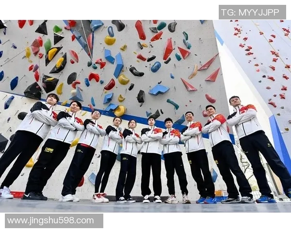 攀岩专题：聚焦深圳攀岩队的配合